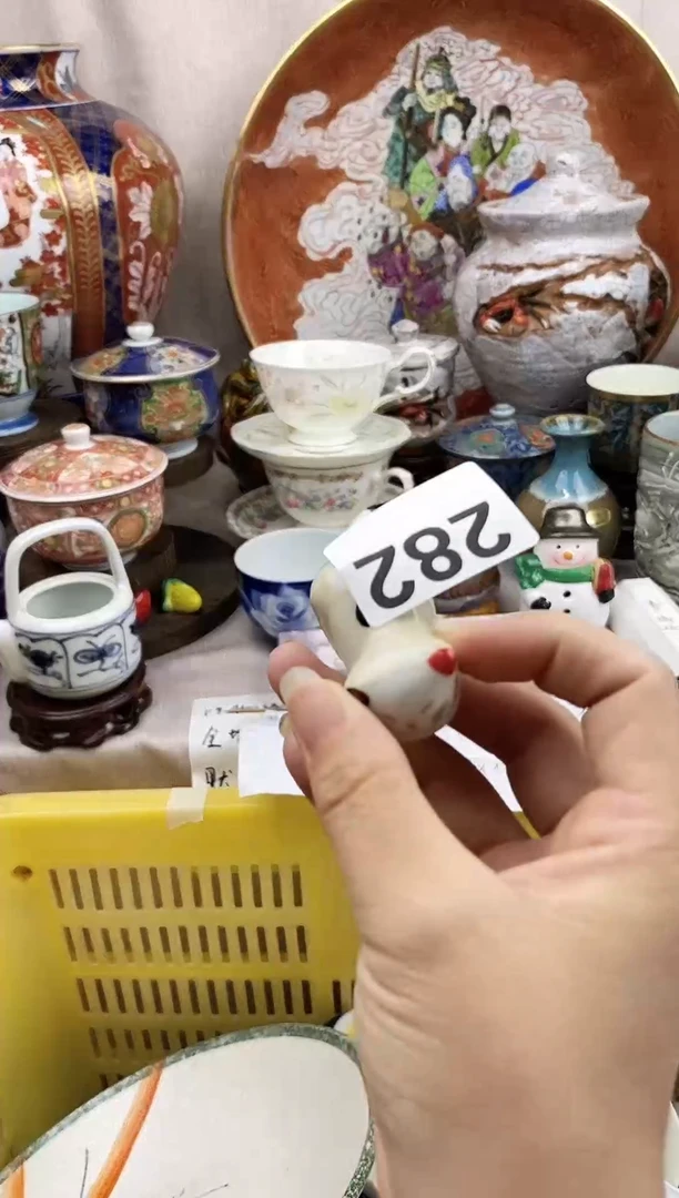 瓷片碧**水好看的小瓷器，默认微瑕，介意慎拍