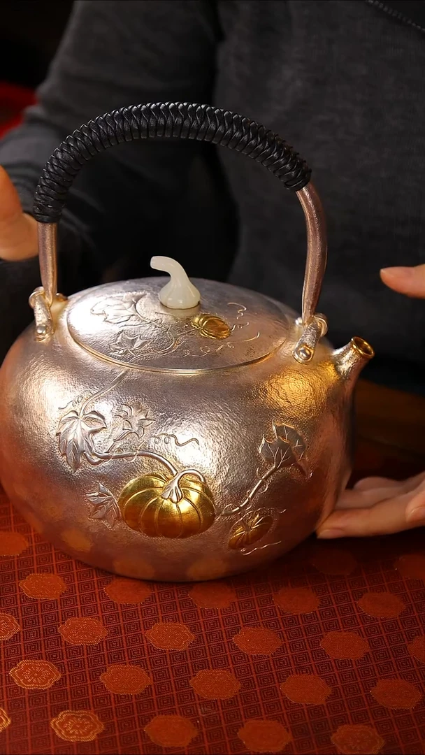 FN 银把玉钮錾刻南瓜扁圆包银嘴提梁大壶 FNNA1866