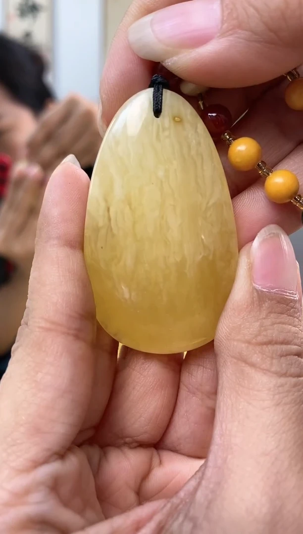 【闪购商品】蜜蜡裸石未镶嵌天然琥珀蜜蜡水滴