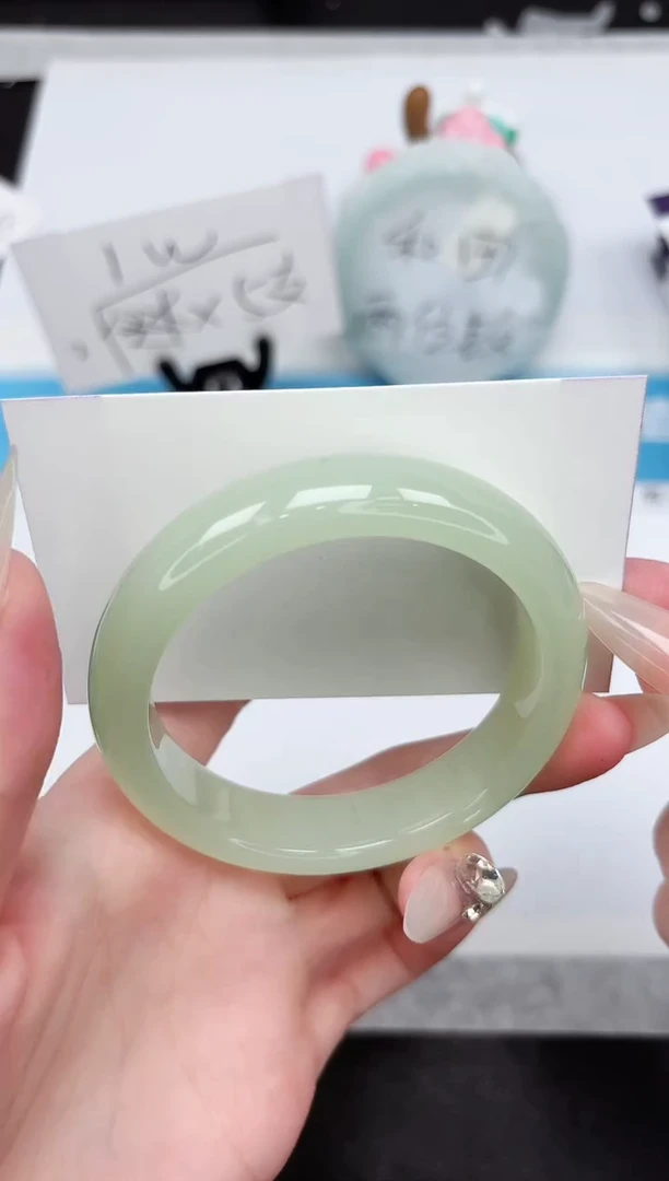 石英质玉手镯未镶嵌225-56