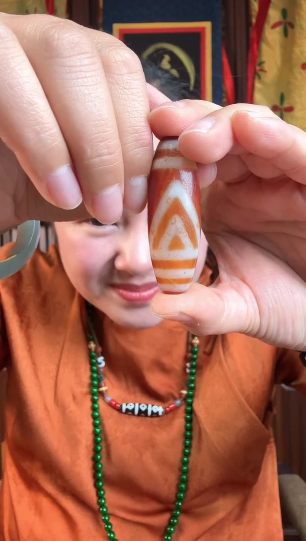 无非金属藏地红肉古珠