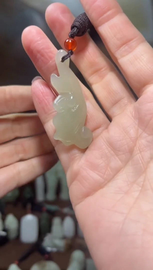 颈饰未镶嵌和田玉·