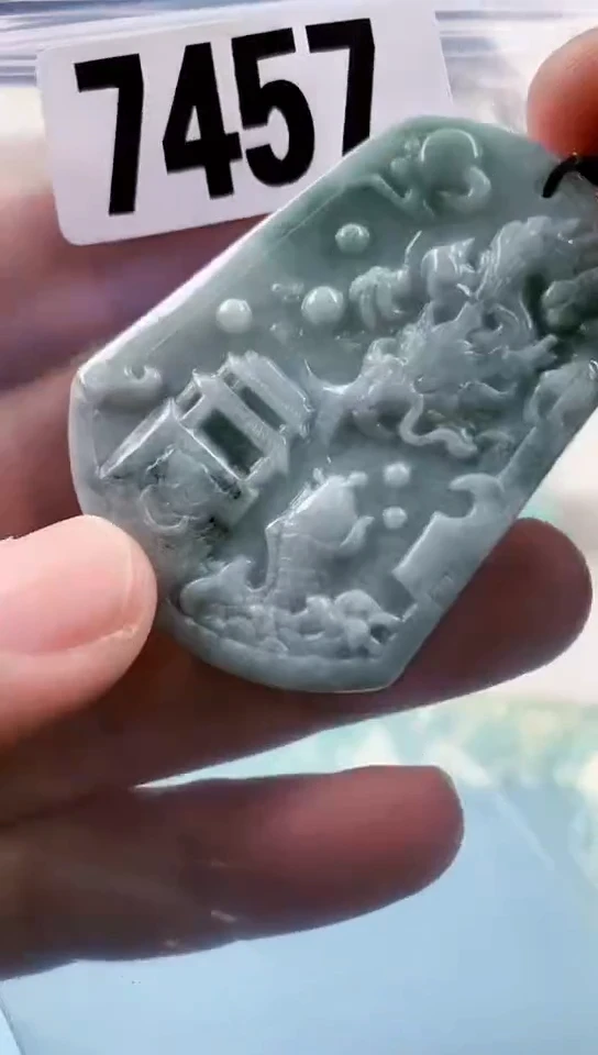 【闪购商品】翡翠挂件未镶嵌天然翡翠吊坠挂件