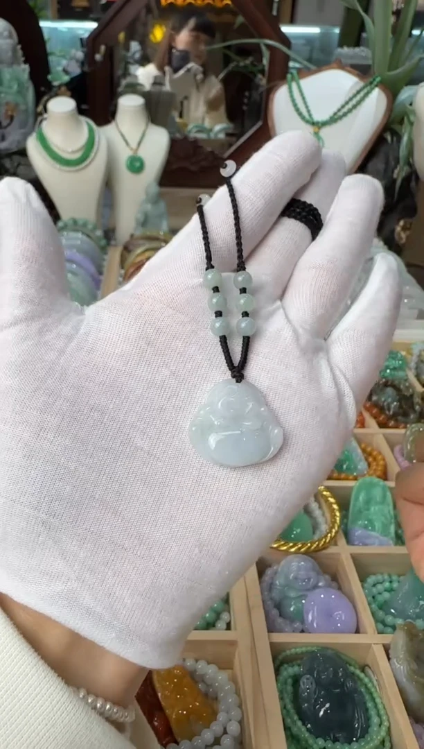 颈饰未镶嵌翡翠吊坠