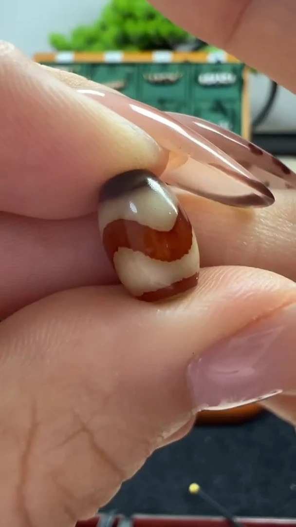 玛瑙/玉髓（覆膜）颈饰未镶嵌13.（微瑕）