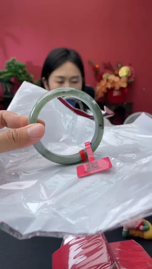 未镶嵌手镯翡翠7