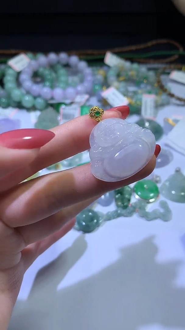 颈饰18K金镶嵌翡翠ZX018805