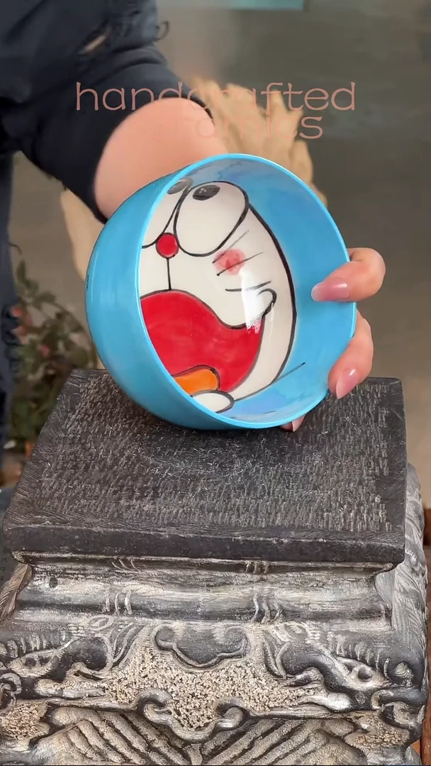 陶瓷手工釉下彩机器猫碗