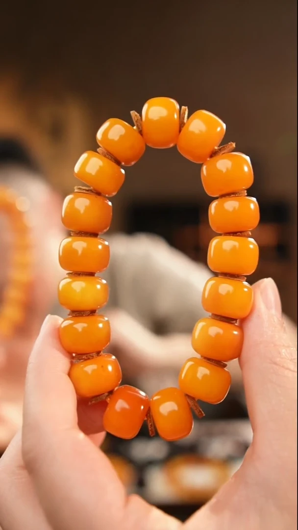 琥珀颈饰未镶嵌16+蜜蜡手串