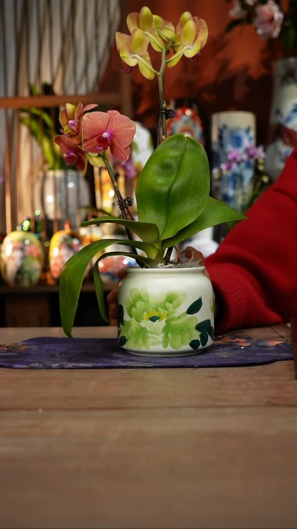当代景德镇设计师釉下手绘陶瓷花瓶