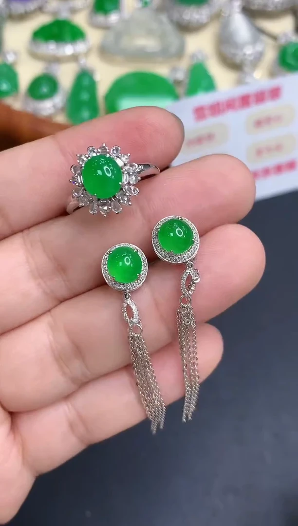 18K金镶嵌翡翠耳饰732-中国好珍宝-一套