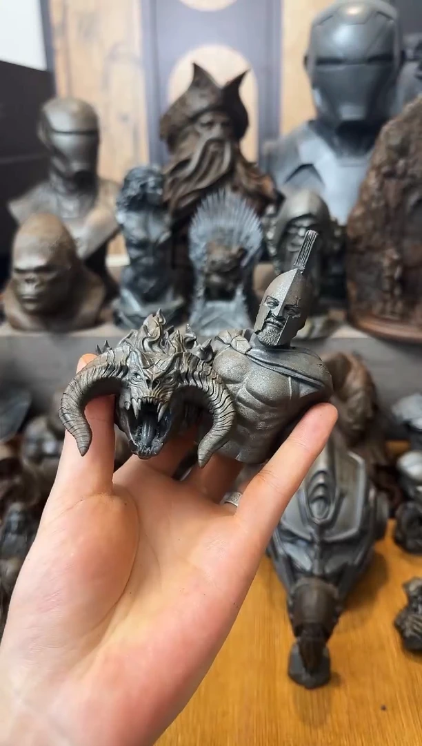 铁吴*钧实心铁艺摆件~~炎魔，头盔斯巴达战士（黑色）