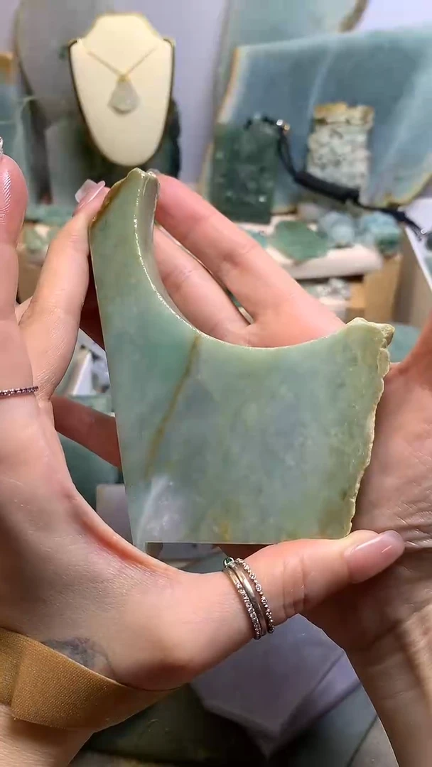 【闪购商品】翡翠挂件未镶嵌缅甸A货翡翠，没有运费险