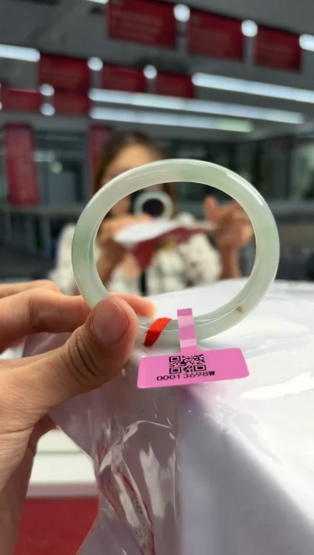未镶嵌手镯（贵妃镯）翡翠翡翠手镯7