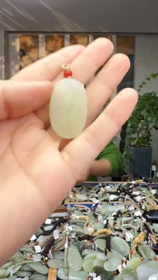 未镶嵌和田玉挂件拍一发一
