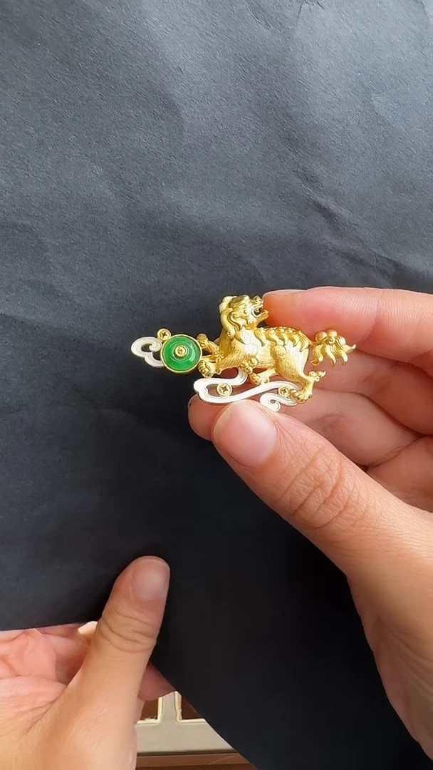 颈饰未镶嵌翡翠吊坠