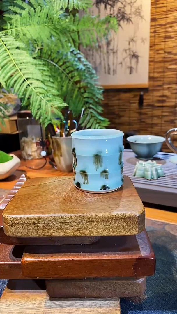 【山隐青瓷】龙窑柴烧杯子  粉青点彩 竹节杯   40CC