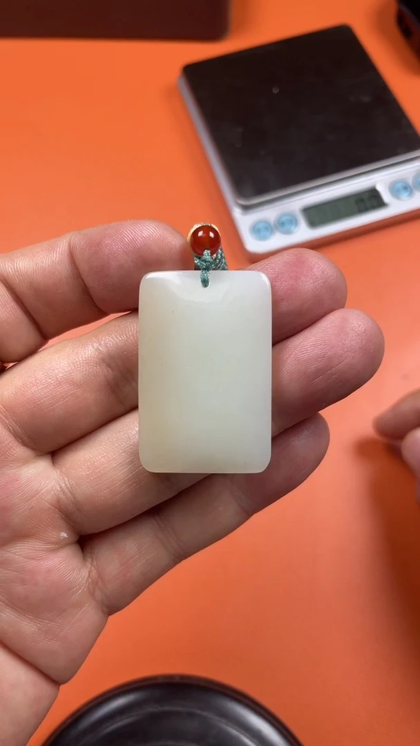 和田玉未镶嵌颈饰1