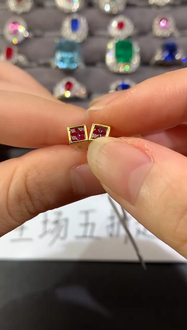 18K金镶嵌耳饰红宝石D408|1500
