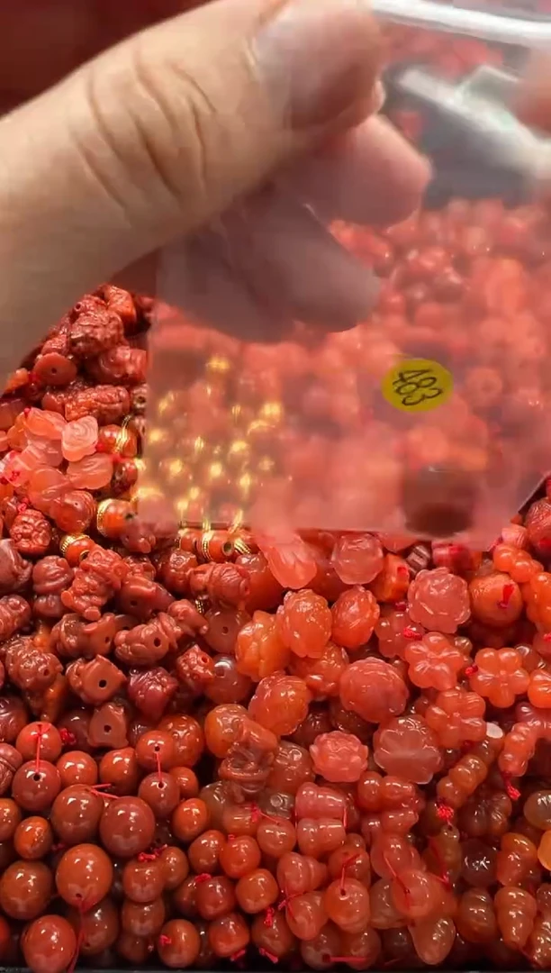 【闪购商品】南红玛瑙颈饰未镶嵌1