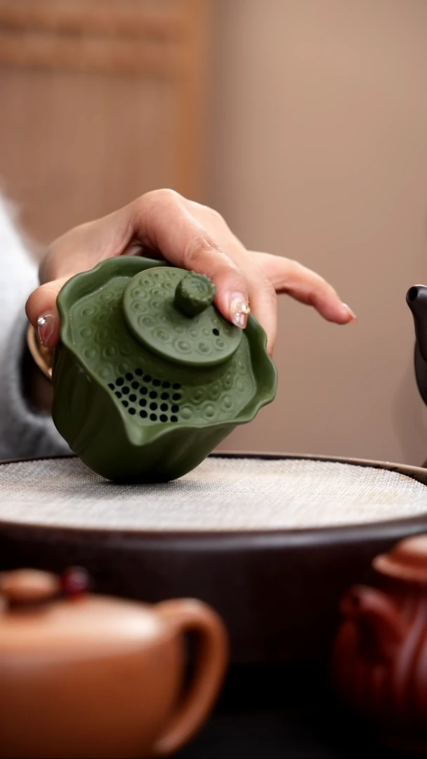 【闪购商品】紫砂茶壶民国绿荷叶莲子手抓