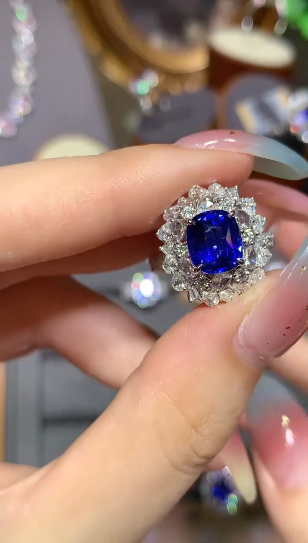 蓝宝石戒指18K金镶嵌3.06CT 无烧