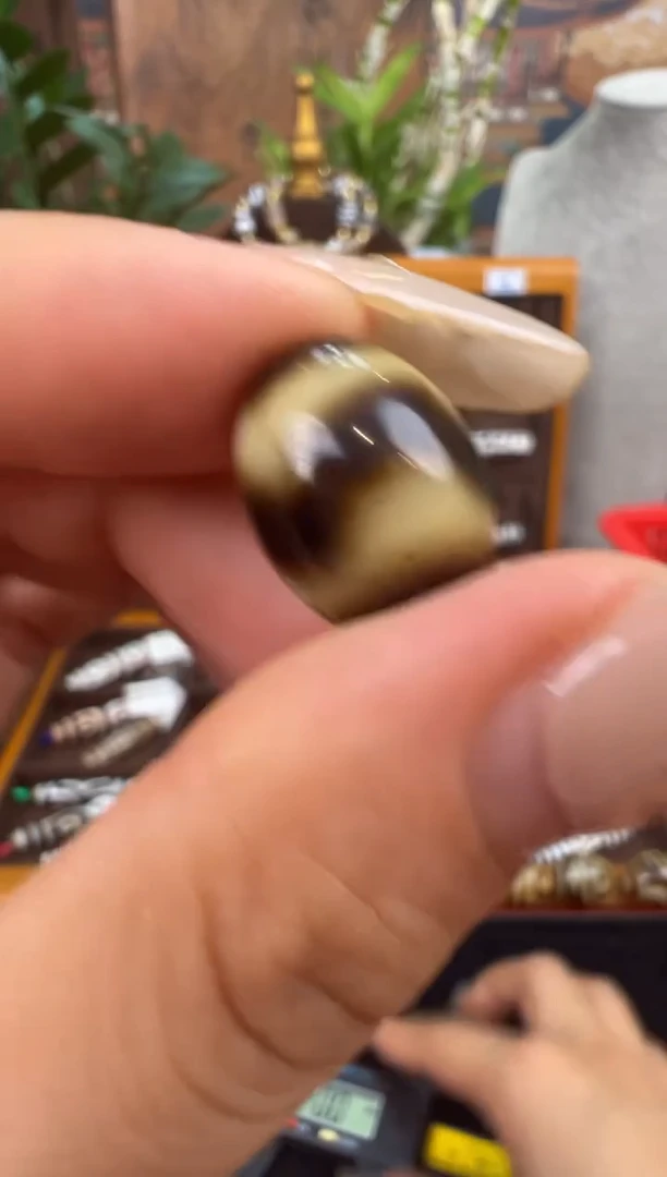 玛瑙/玉髓吊坠(不含链)未镶嵌36.(微瑕随机发货)