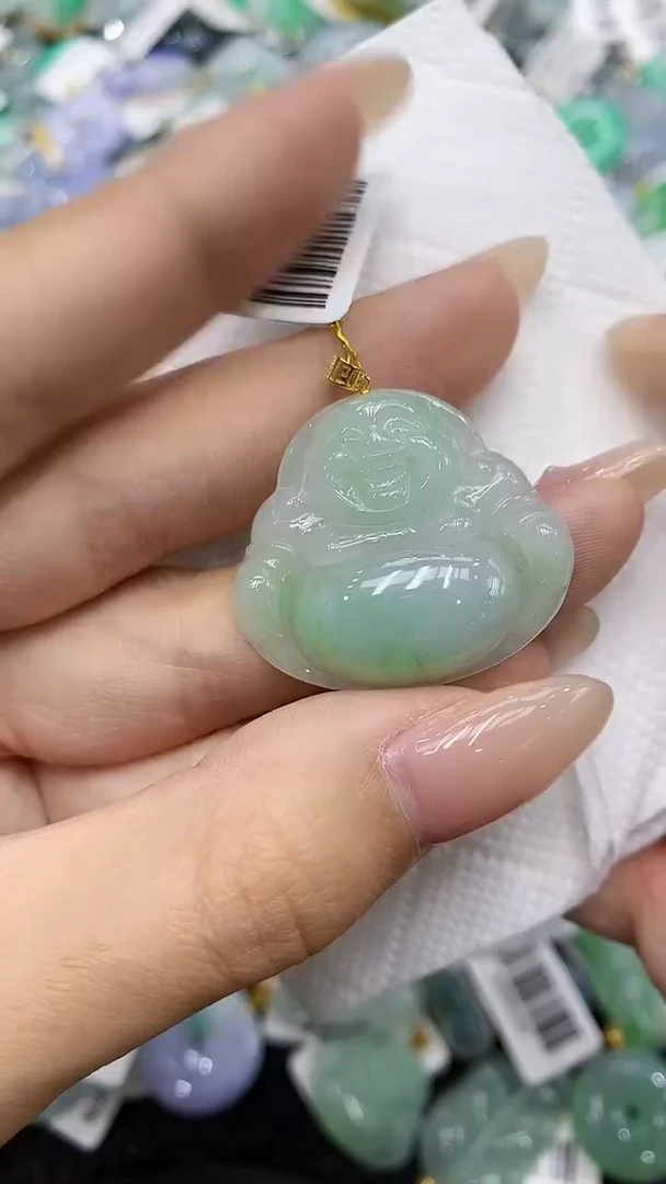 翡翠18K金镶嵌颈饰111111111111