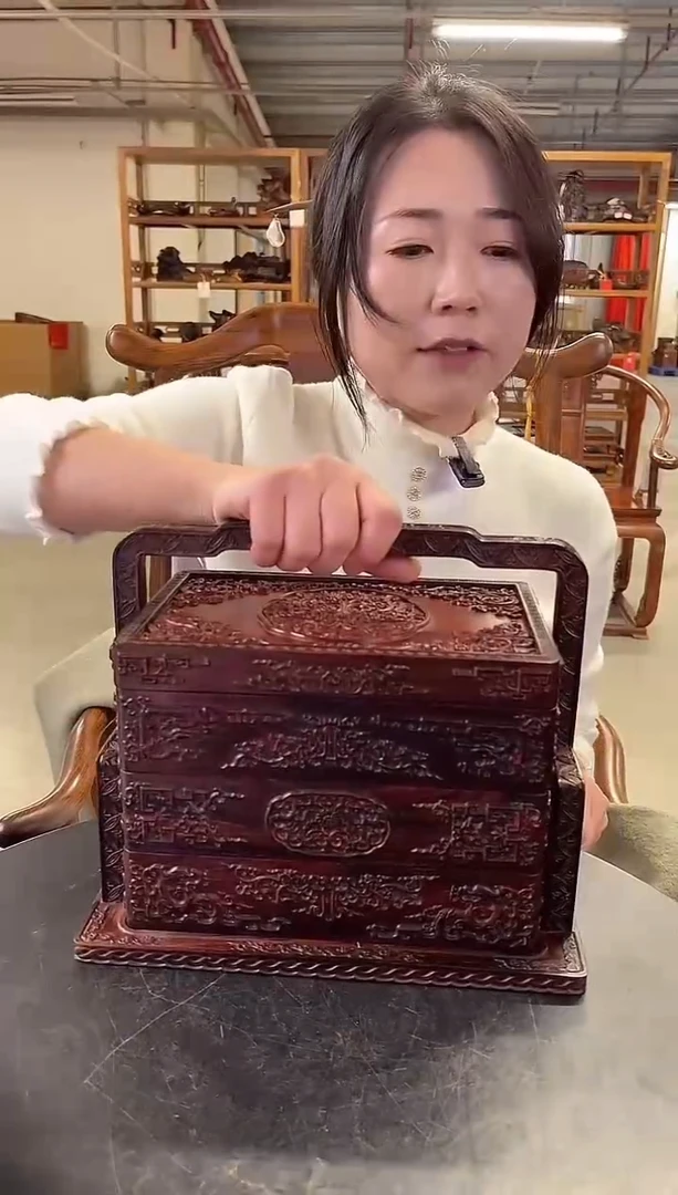 木DZ1221M36缠枝莲纹提匣