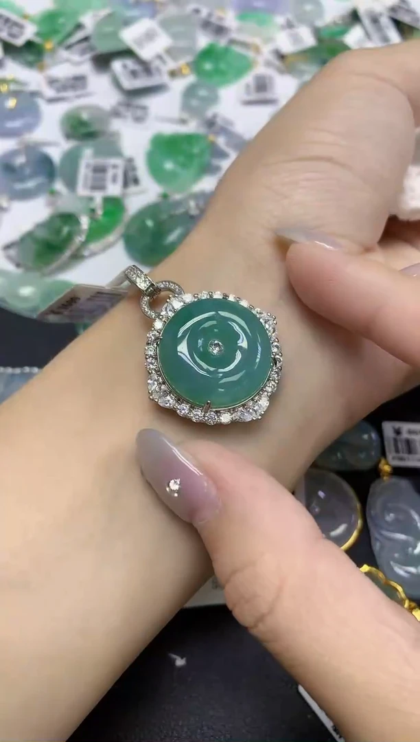 颈饰未镶嵌翡翠天然缅甸翡翠A货百元以上9元证书费自理