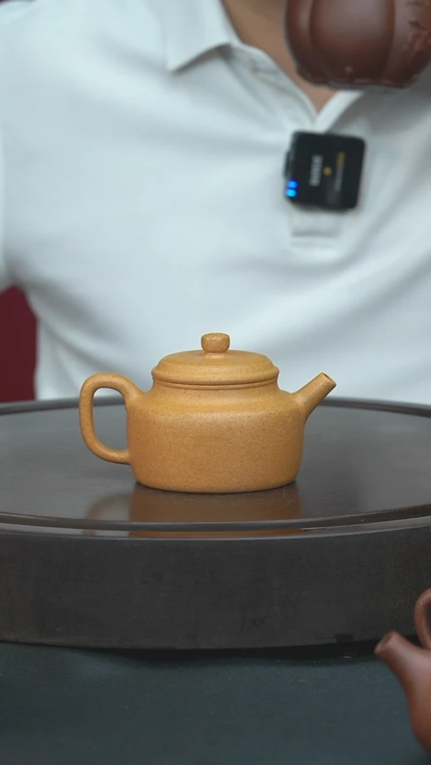 茶壶紫砂（微瑕）半手工黄金段德钟170cc