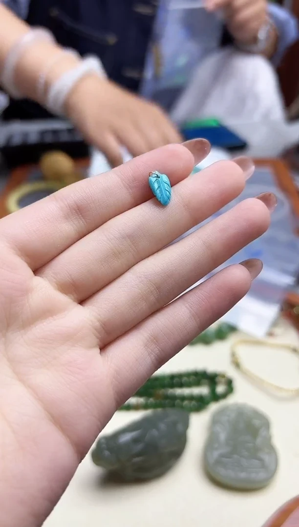 18K金镶嵌吊坠玛瑙/玉髓18K金玛瑙叶子吊坠*1 GW
