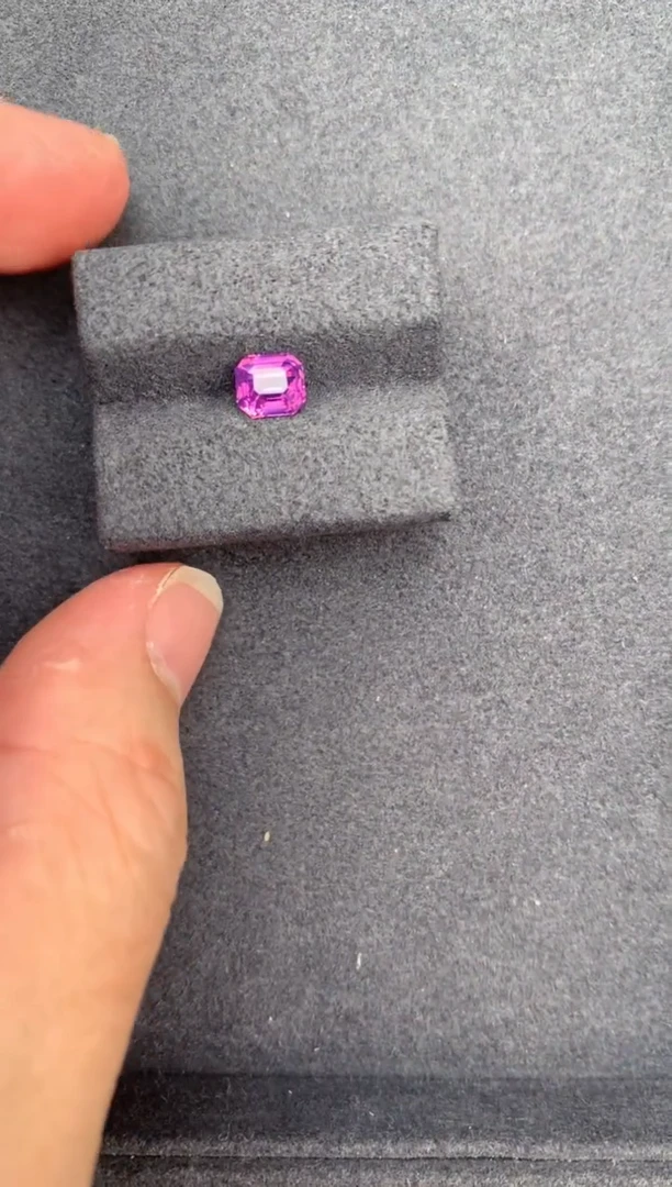 【闪购商品】彩色蓝宝石裸石未镶嵌1.1ct   无烧粉蓝宝