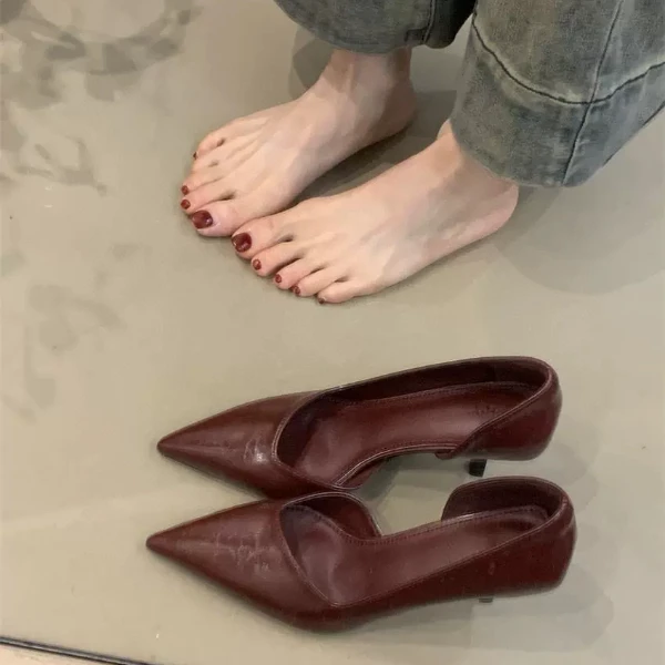 A899-7法式尖头高跟鞋女细跟侧空气质通勤职业复古一脚蹬单鞋春季