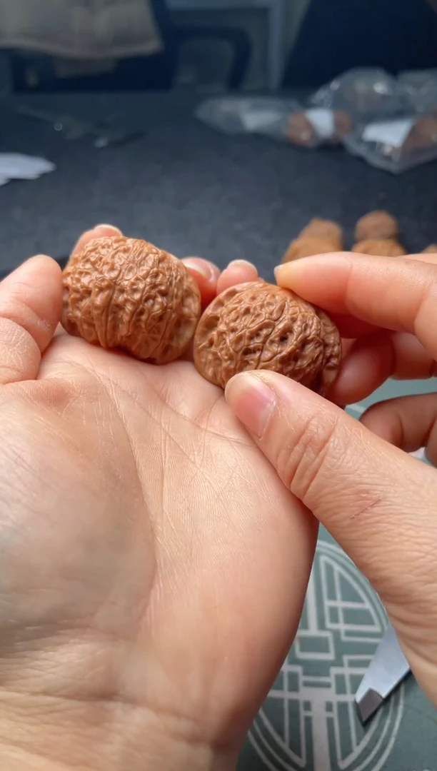 把件文玩核桃w324 血麒麟 38尺