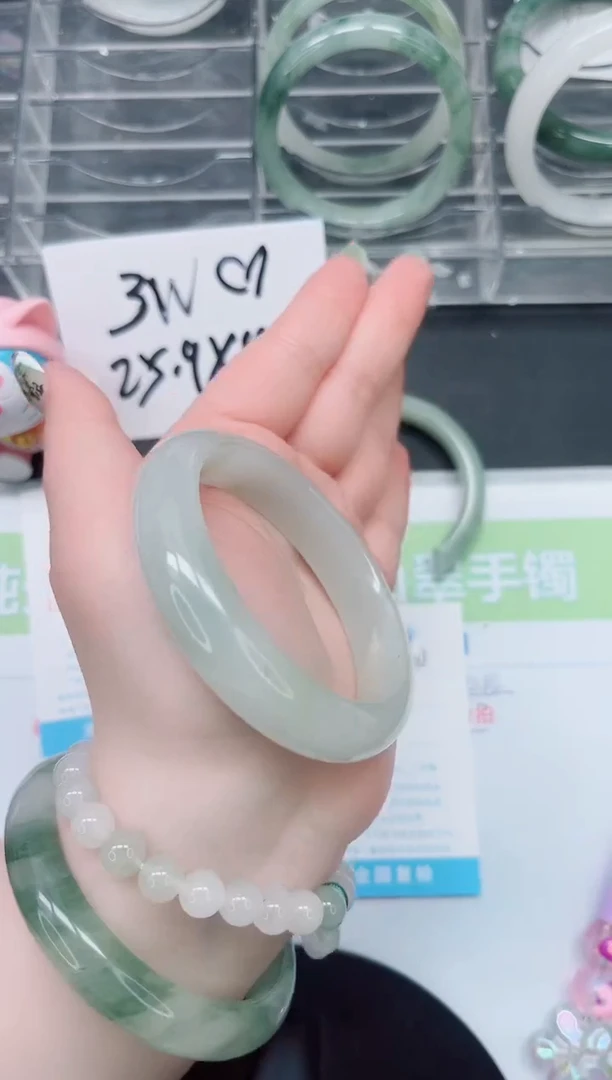 【闪购商品】石英质玉手镯未镶嵌a360