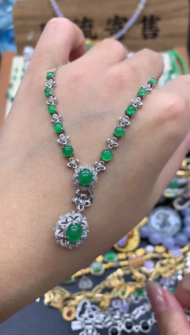 【闪购商品】翡翠颈饰18K金镶嵌540-中国好珍宝