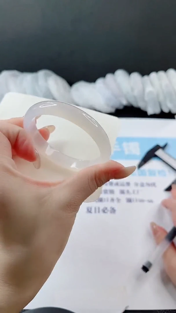 未镶嵌手镯石英质玉多样性发货L194