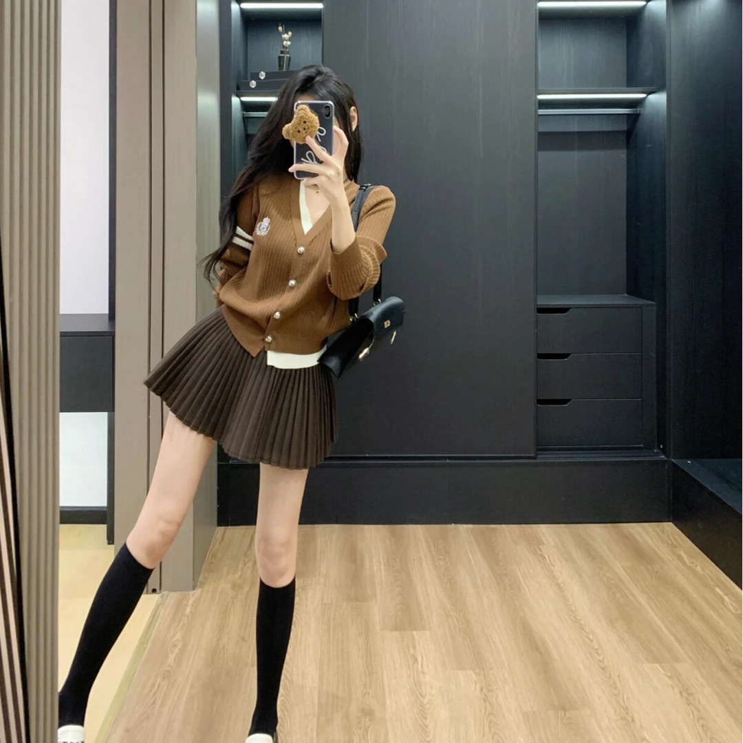 韩版V领拼接针织衫上衣女早秋学院风毛衣开衫高腰百褶裙两件套