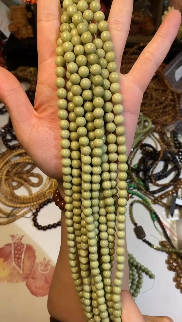 合金手链玛瑙/玉髓卡8+阿拉善牛油果色半成品45颗左右