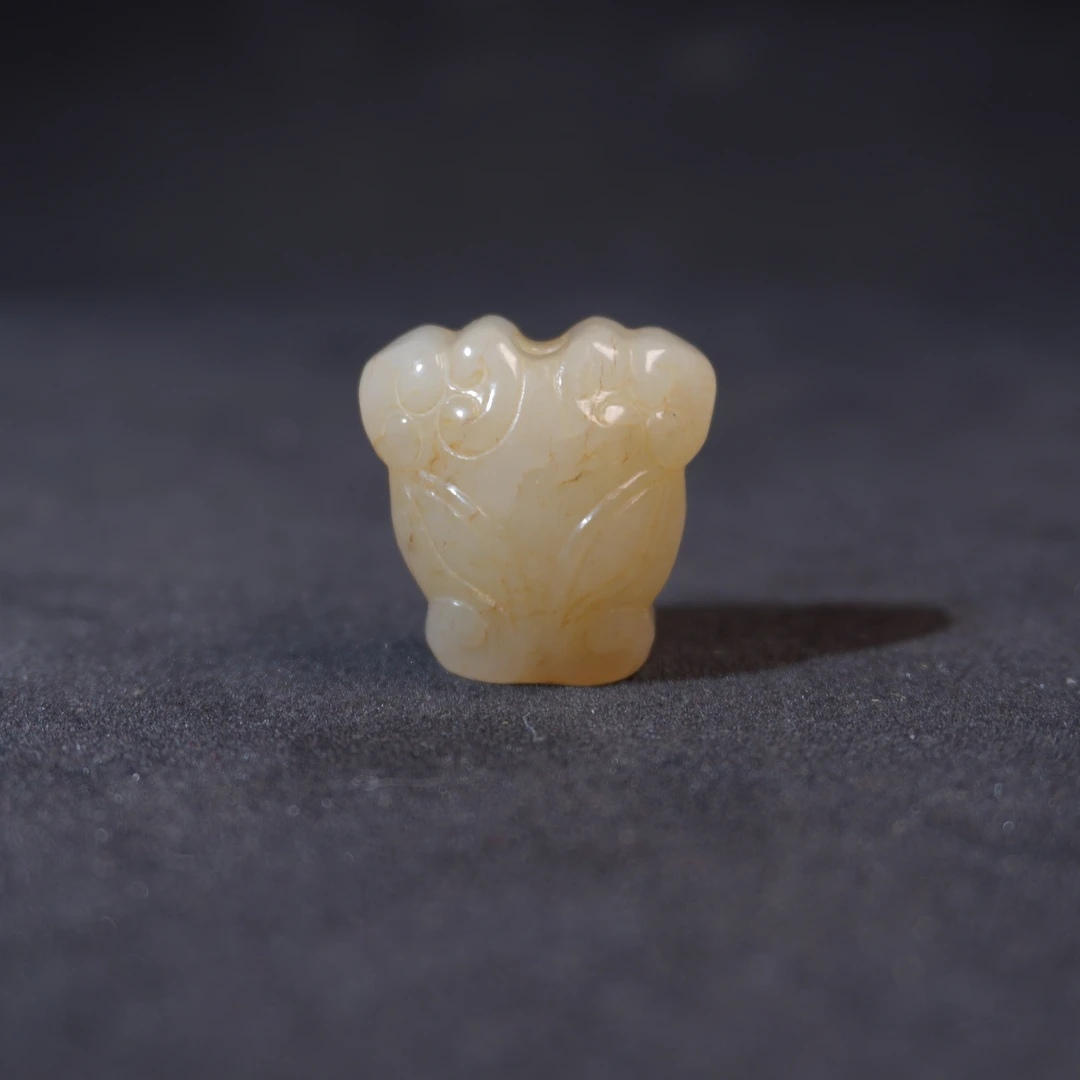 25Q39  清 和田玉兽面吊坠