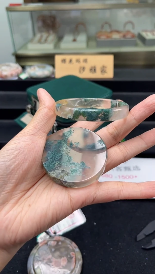未镶嵌手镯石英质玉55圈口（赠品镯心）2S9608