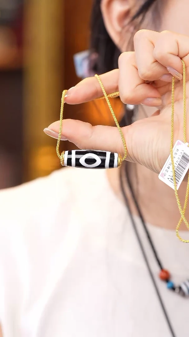 18K金镶嵌颈饰玛瑙/玉髓（覆膜）Z32817多样性发其一项链