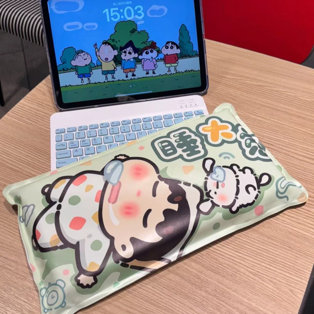 蜡笔小新午睡卡通冰枕冰垫免注水公室降温凉枕凉垫可爱冰凉