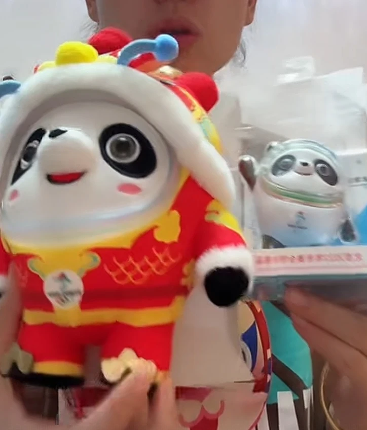 2022纪念品冰墩墩摆件+龙墩墩