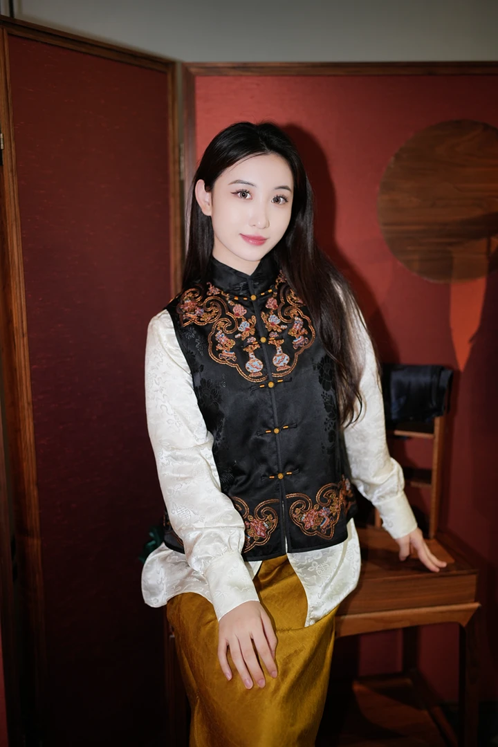 蓝大【洵美】新中式桑蚕丝马甲7134