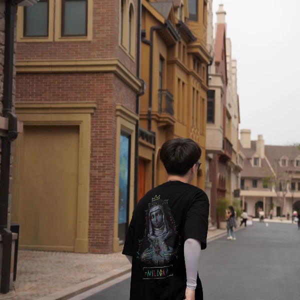 夏季新品重磅纯色男女同款轻奢痞帅男装短袖高级感男装中性风黑色