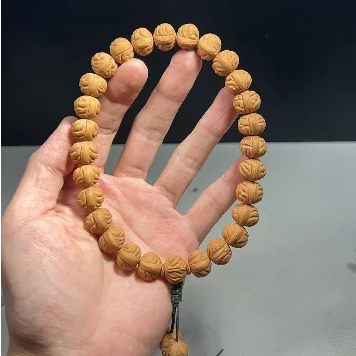 1.2（肌肉疙瘩龙）龙纹桃核