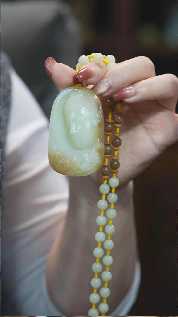 颈饰未镶嵌和田玉大日如来