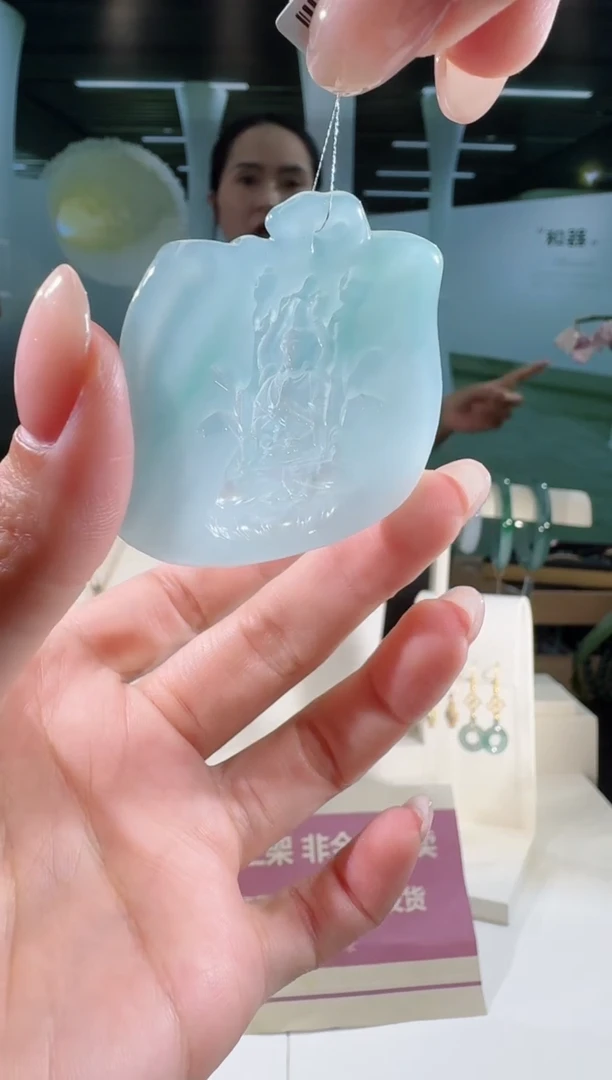 翡翠未镶嵌吊坠(不含链)千手